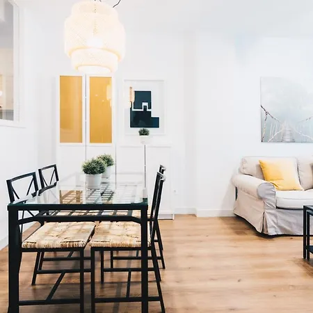 By People Apartment *